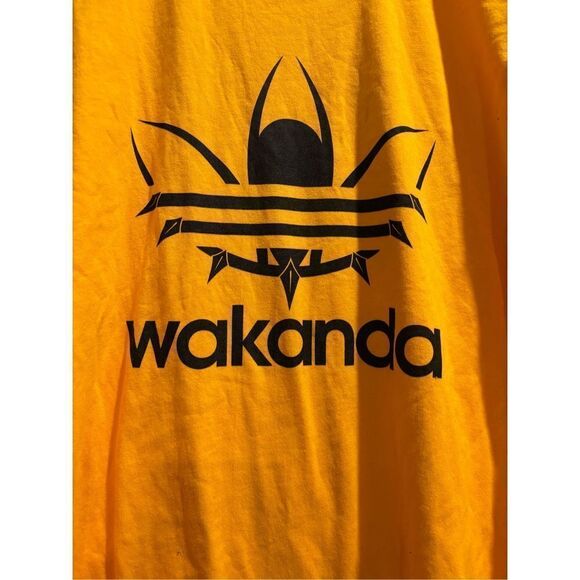 Wakanda T-shirt size XL - Picture 2 of 2